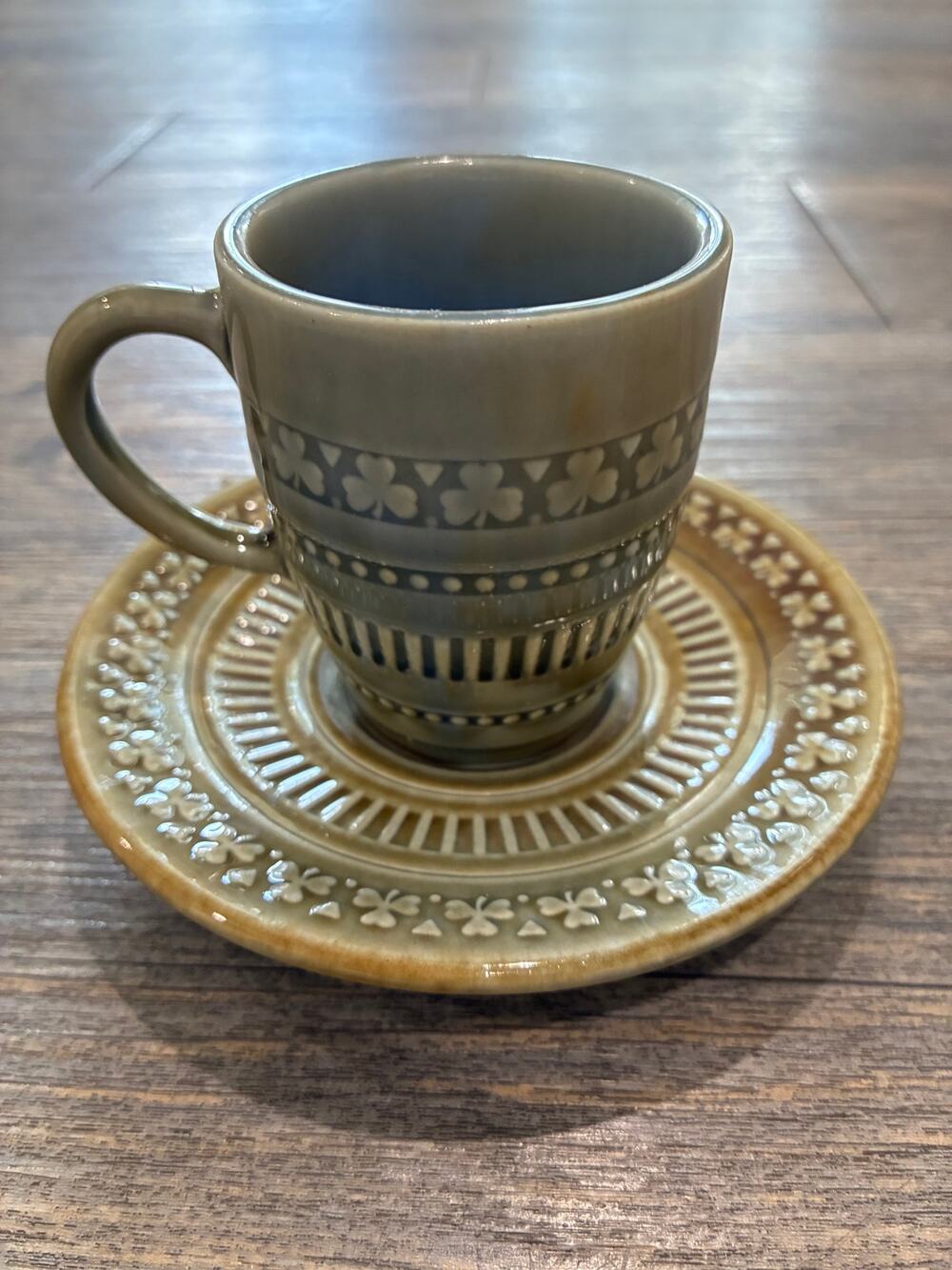 VTG Wade Co Armagh Irish Porcelain Green Demitasse Cup & Saucer Ireland Clover